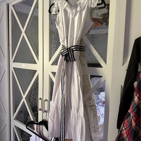 NWT Vineyard Vines for Target White Sleeveless Dress with Striped Belt - Picture 2 of 3